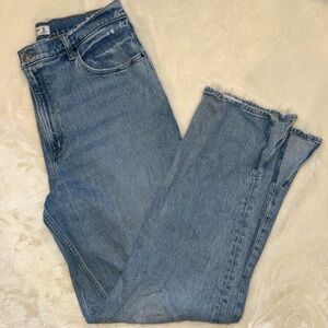 Abercrombie & Fitch The 90s Straight Ultra High Rise Split Hem Jeans
